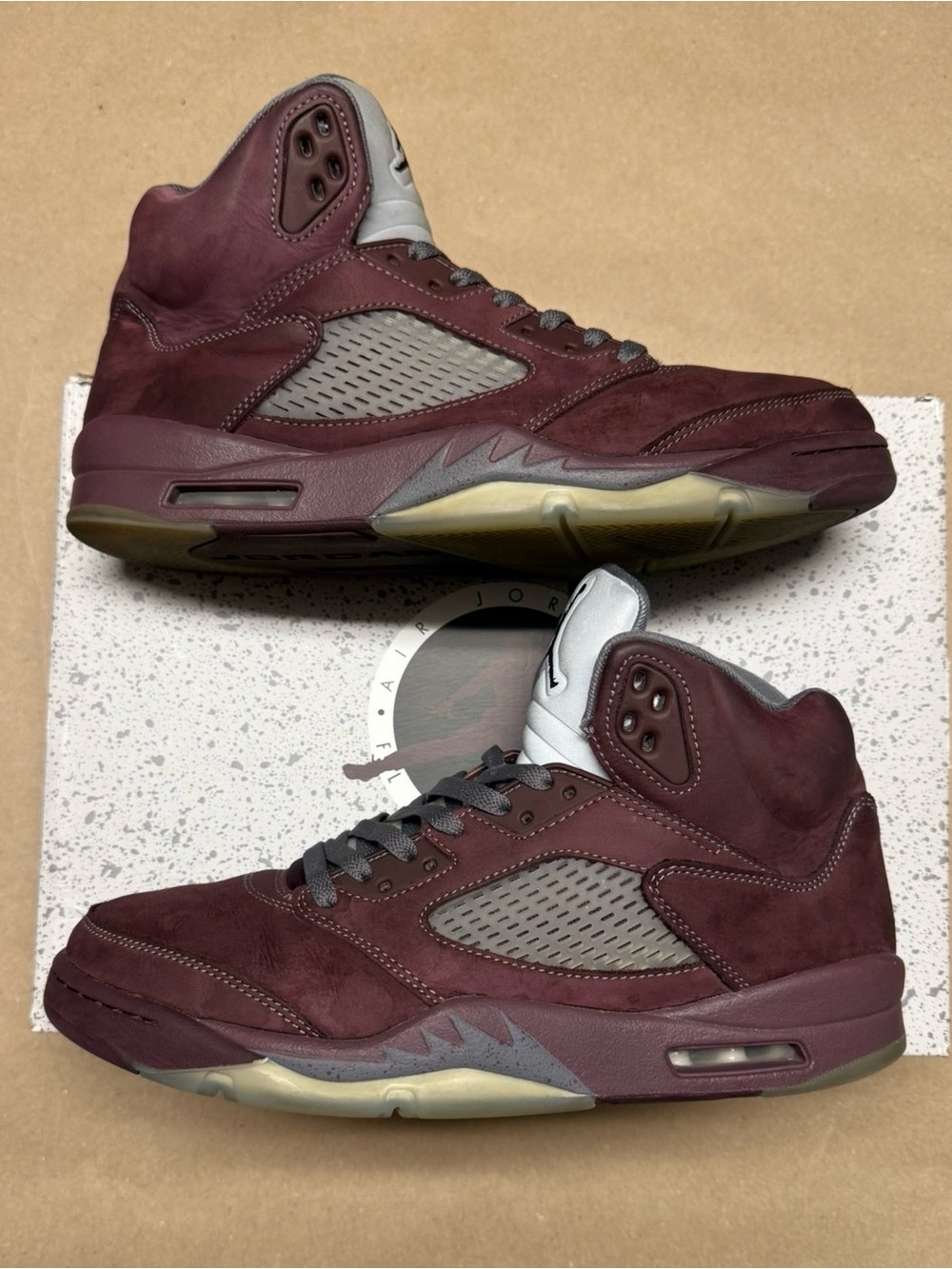 Nike Air Jordan 5 Retro SE Burgandy 2023 Men’s size 11 Basketball shoes Rare!